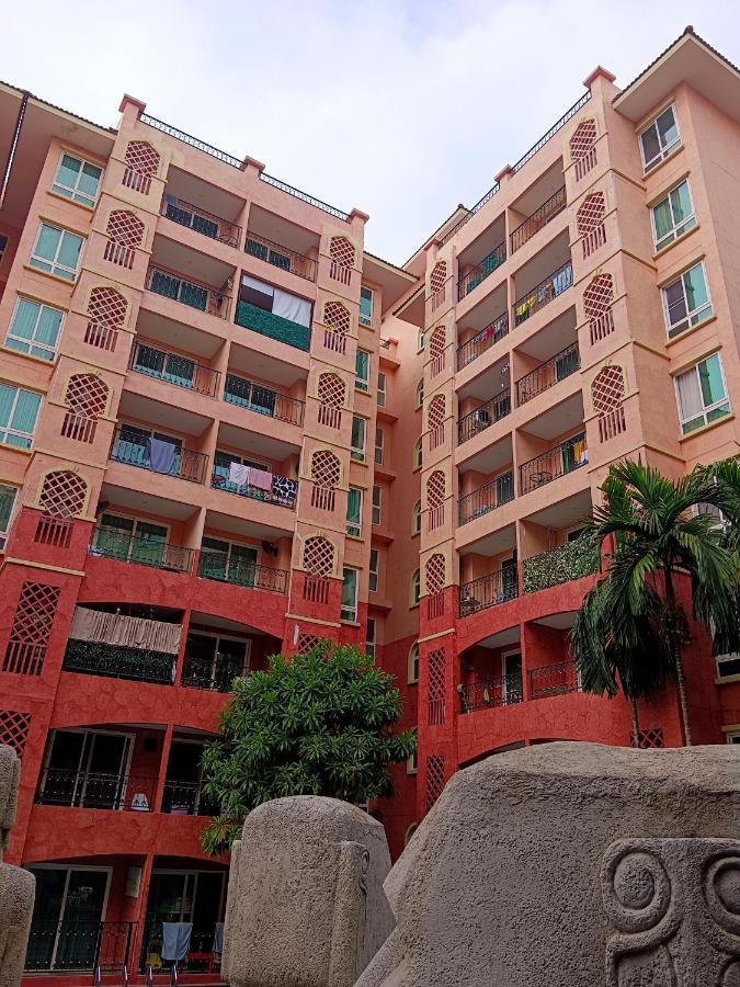 Seven Seas Condo Resort Beautiful Location Jomtien Beach Dış mekan fotoğraf