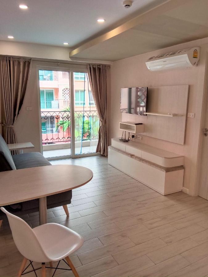 Seven Seas Condo Resort Beautiful Location Jomtien Beach Dış mekan fotoğraf