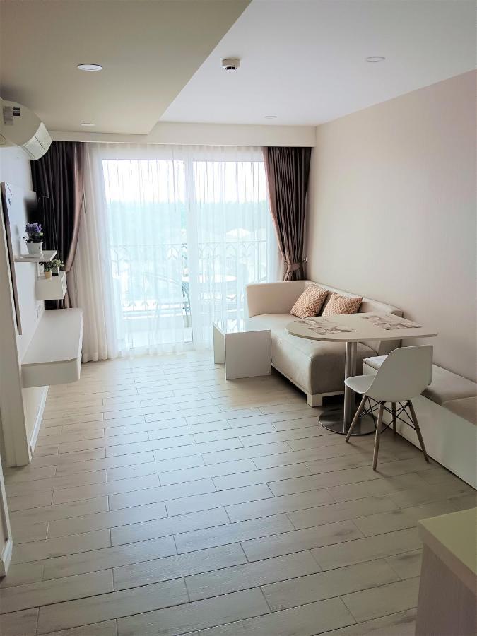 Seven Seas Condo Resort Beautiful Location Jomtien Beach Dış mekan fotoğraf