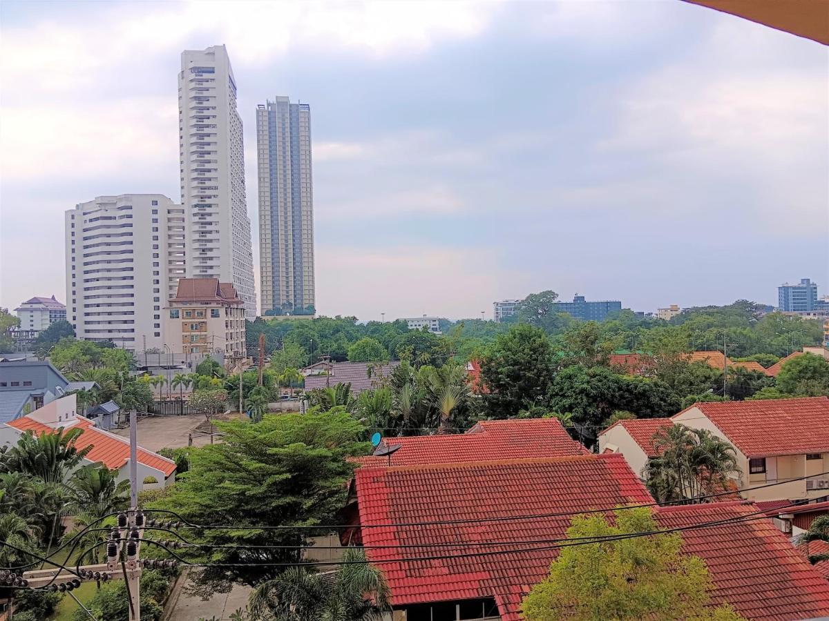 Seven Seas Condo Resort Beautiful Location Jomtien Beach Dış mekan fotoğraf
